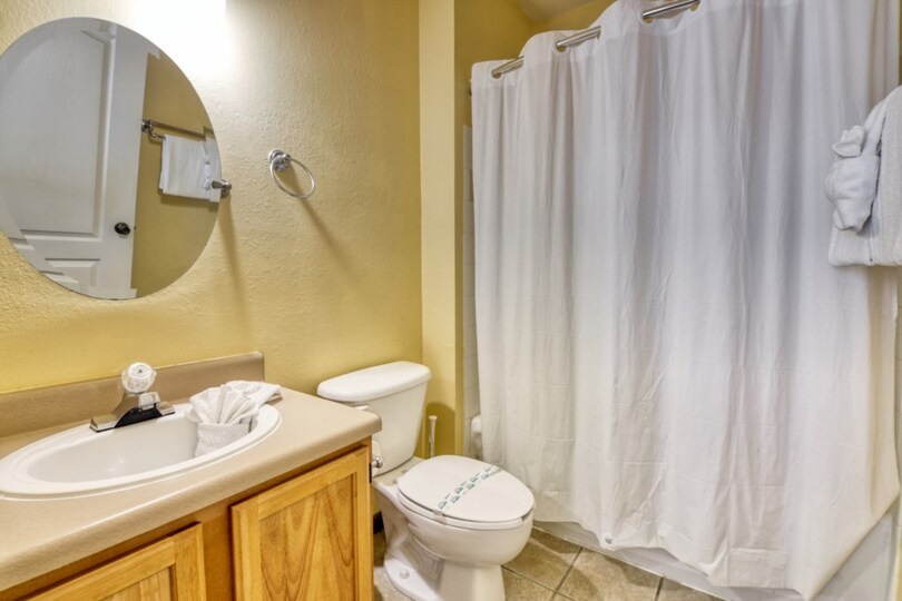 Luksuzno stanovanje v sodobnem slogu v klubu Runaway Beach Club, Florida Condo 5984