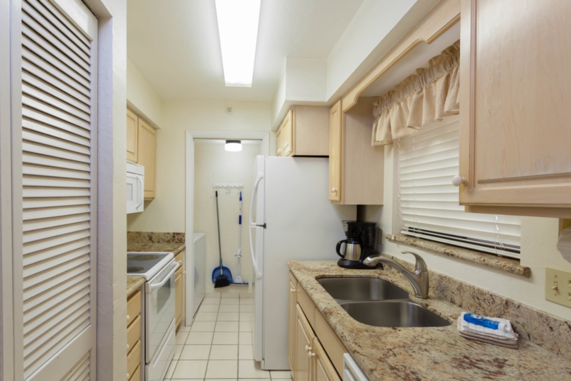 Ekskluzivno stanovanje v enem najprestižnejših letovišč, Santa Maria Harbour Resort, Florida Condo 5956