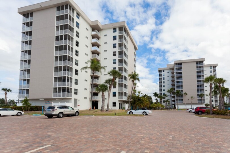 Ekskluzivno stanovanje v prestižnih letoviščih, Bonita Beach, Florida Condo 5958