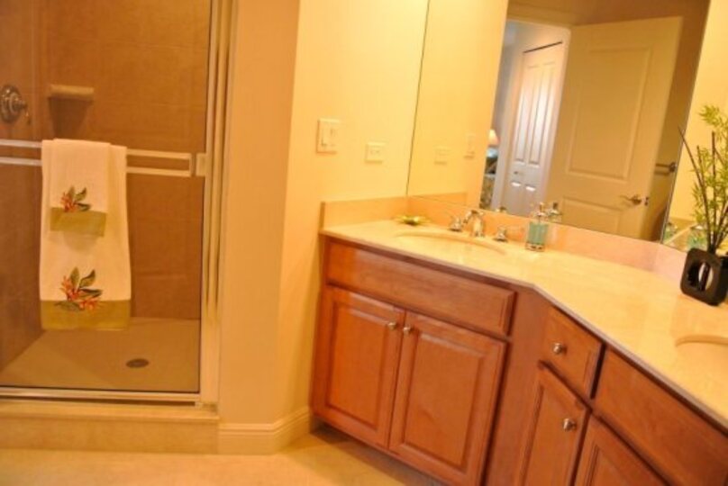 Ultimate 2-sobno stanovanje ob obali na Bay Beachu, Florida Condo 5959