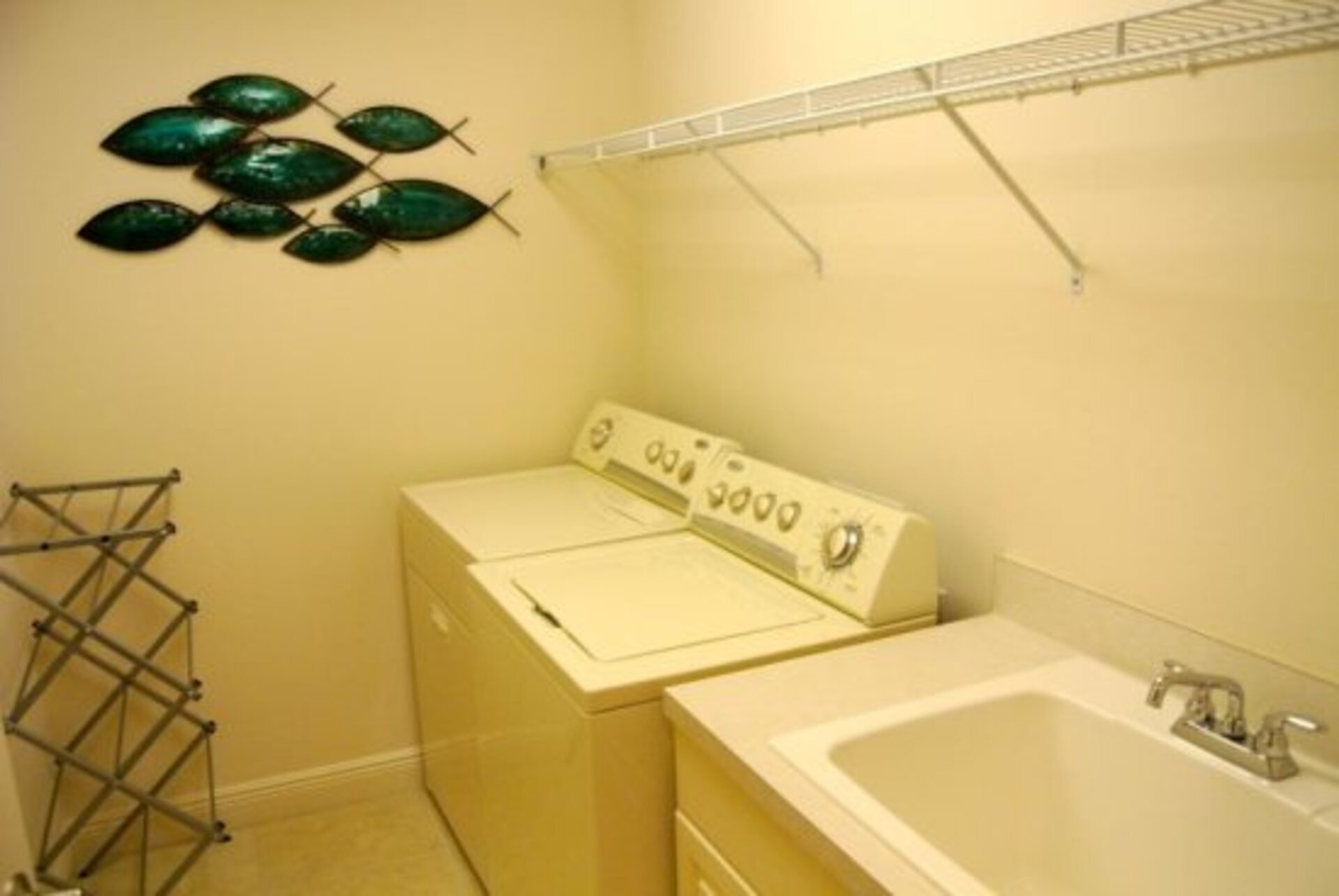 Ultimate 2-sobno stanovanje ob obali na Bay Beachu, Florida Condo 5959