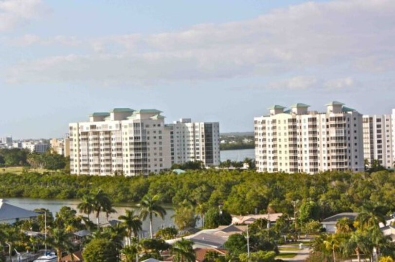 Ultimate 2-sobno stanovanje ob obali na Bay Beachu, Florida Condo 5959