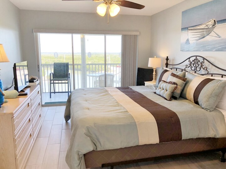 Ekskluzivno stanovanje v enem najprestižnejših letovišč, Casa Bonita Royale, Florida Condo 5928