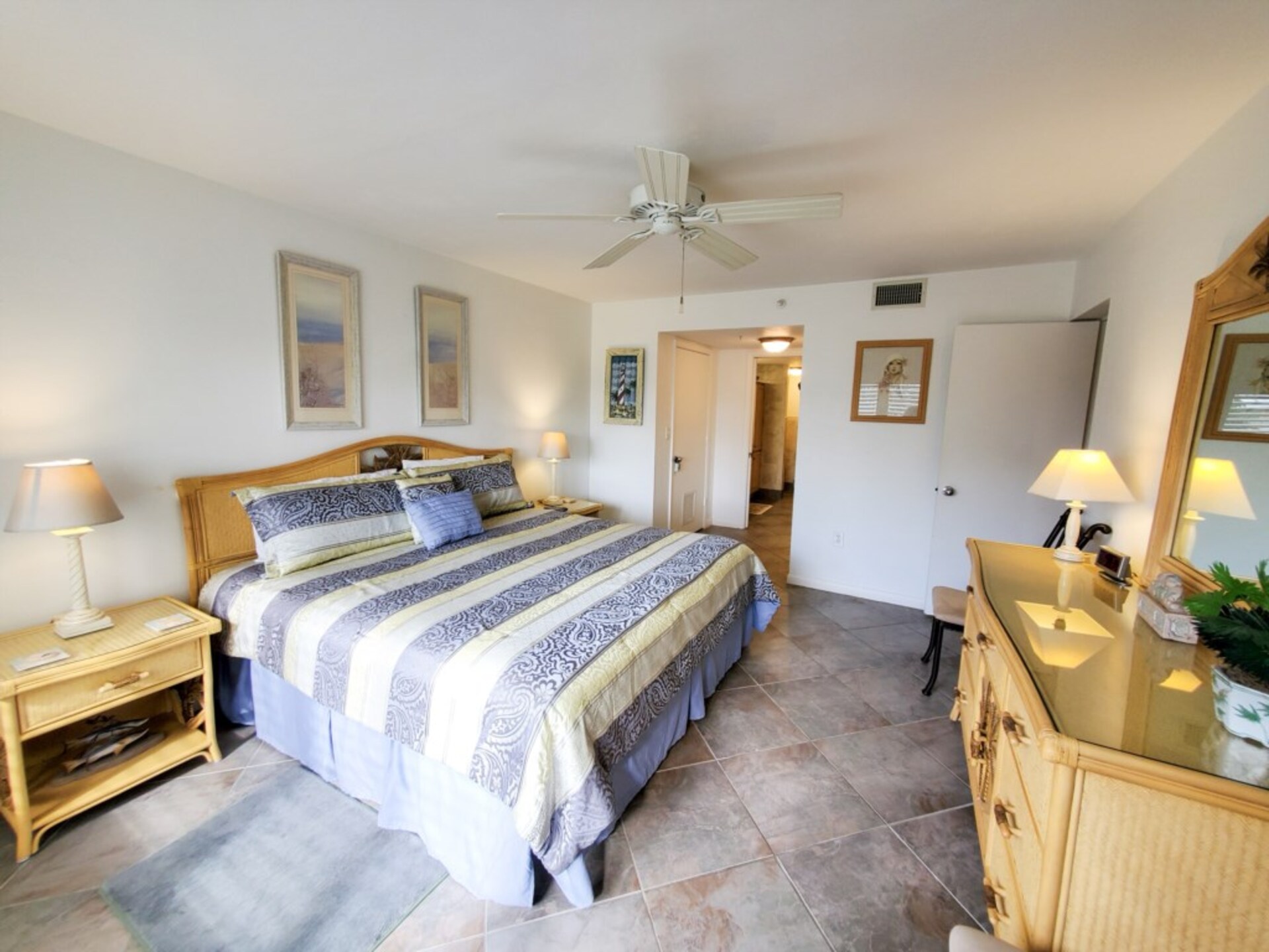 Ekskluzivno stanovanje v enem najprestižnejših letovišč, Santa Maria Harbour Resort, Florida Condo 5929