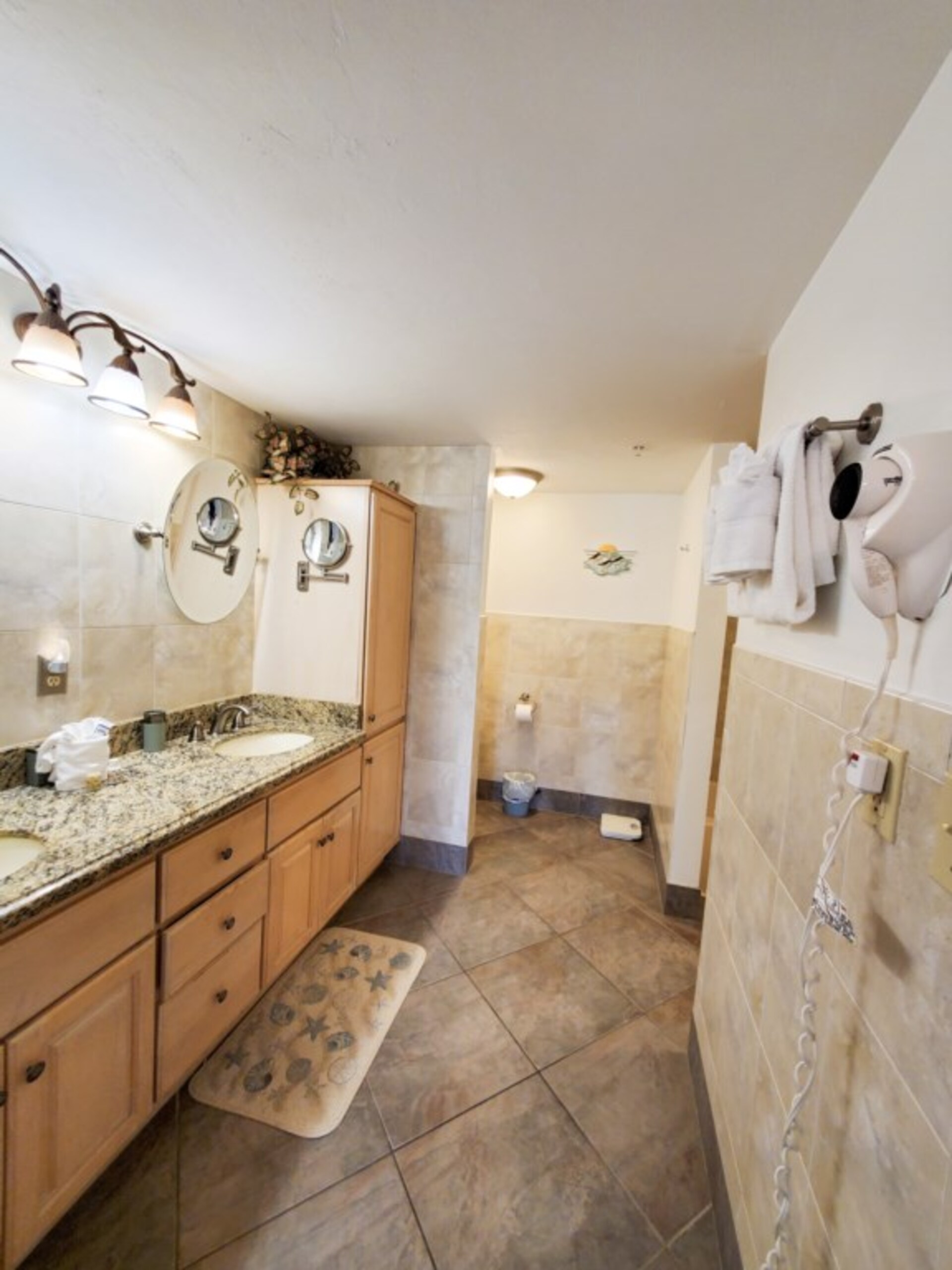 Ekskluzivno stanovanje v enem najprestižnejših letovišč, Santa Maria Harbour Resort, Florida Condo 5929
