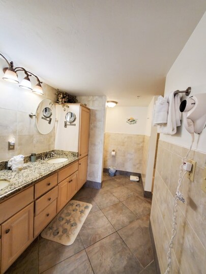 Ekskluzivno stanovanje v enem najprestižnejših letovišč, Santa Maria Harbour Resort, Florida Condo 5929