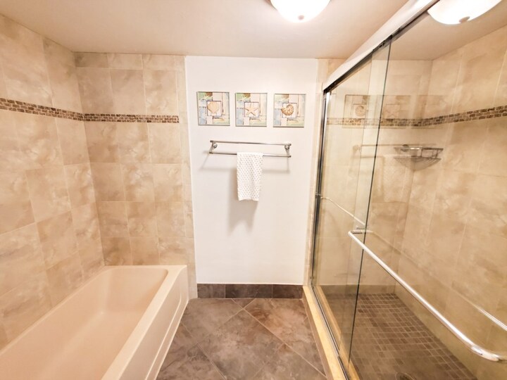 Ekskluzivno stanovanje v enem najprestižnejših letovišč, Santa Maria Harbour Resort, Florida Condo 5929