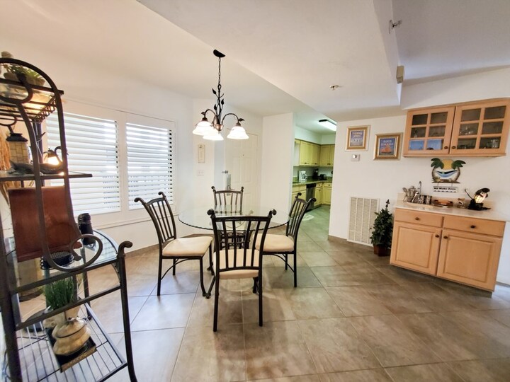 Ekskluzivno stanovanje v enem najprestižnejših letovišč, Santa Maria Harbour Resort, Florida Condo 5929