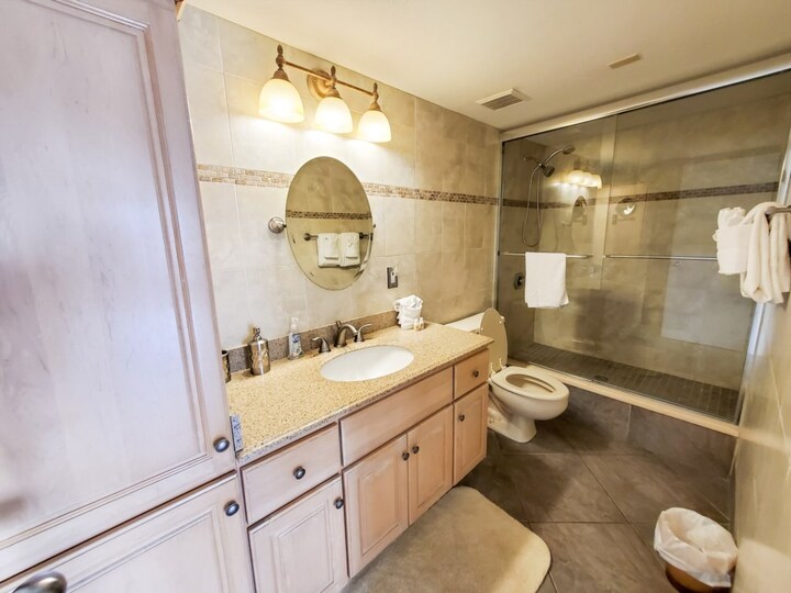 Ekskluzivno stanovanje v enem najprestižnejših letovišč, Santa Maria Harbour Resort, Florida Condo 5929