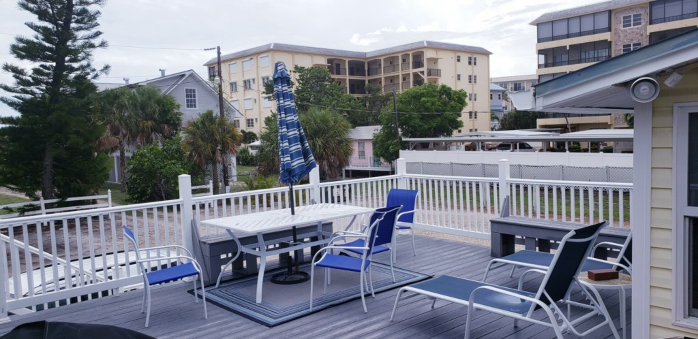 Stanovanje s 5 zvezdicami v enem najprestižnejših območij v Sandy Bottoms Vacation, Florida Condo 5965