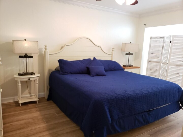 Luksuzno stanovanje v sodobnem slogu na naslovu Casa Bonita II, Florida Condo 5930