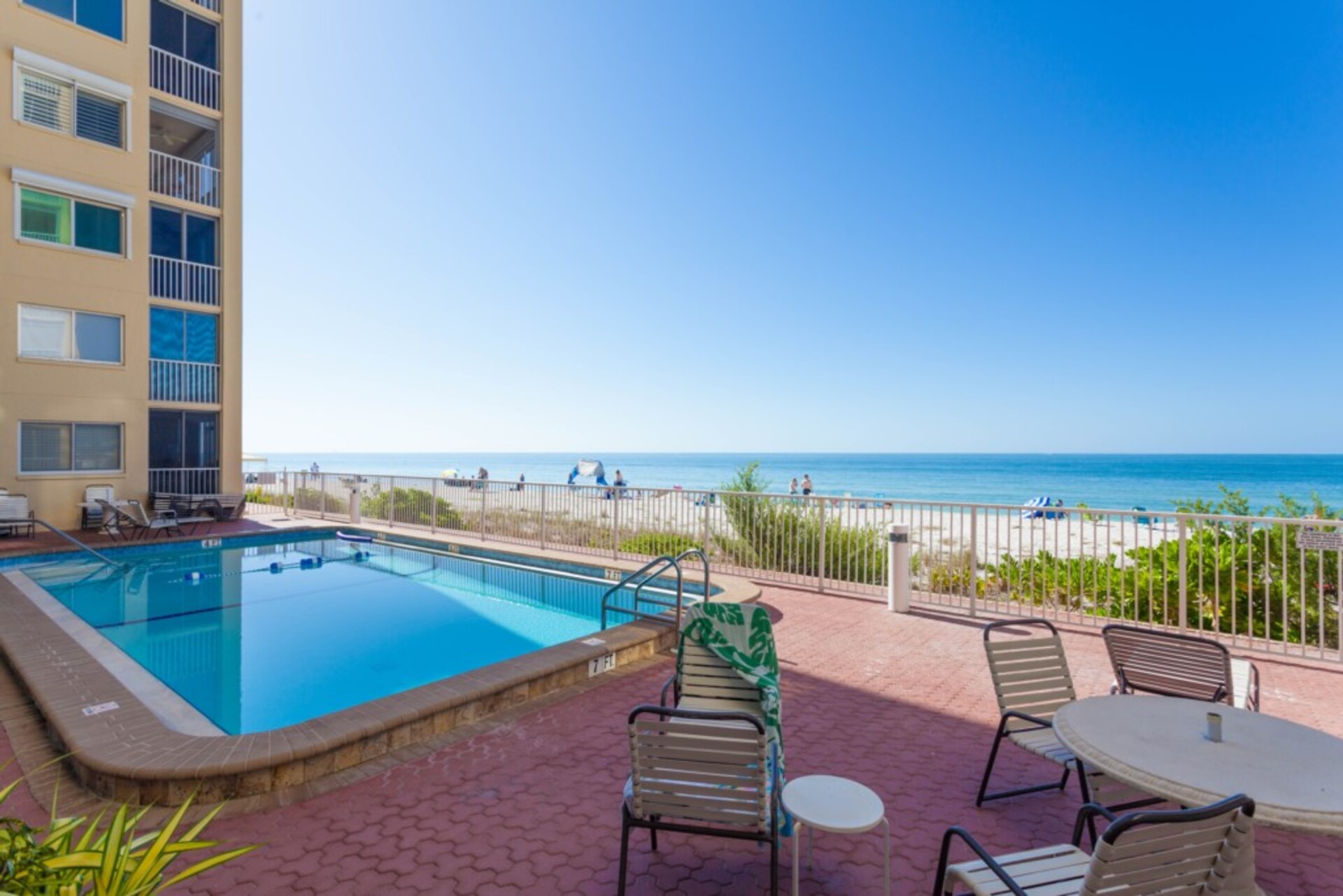 Luksuzno stanovanje v sodobnem slogu na naslovu Casa Bonita II, Florida Condo 5930