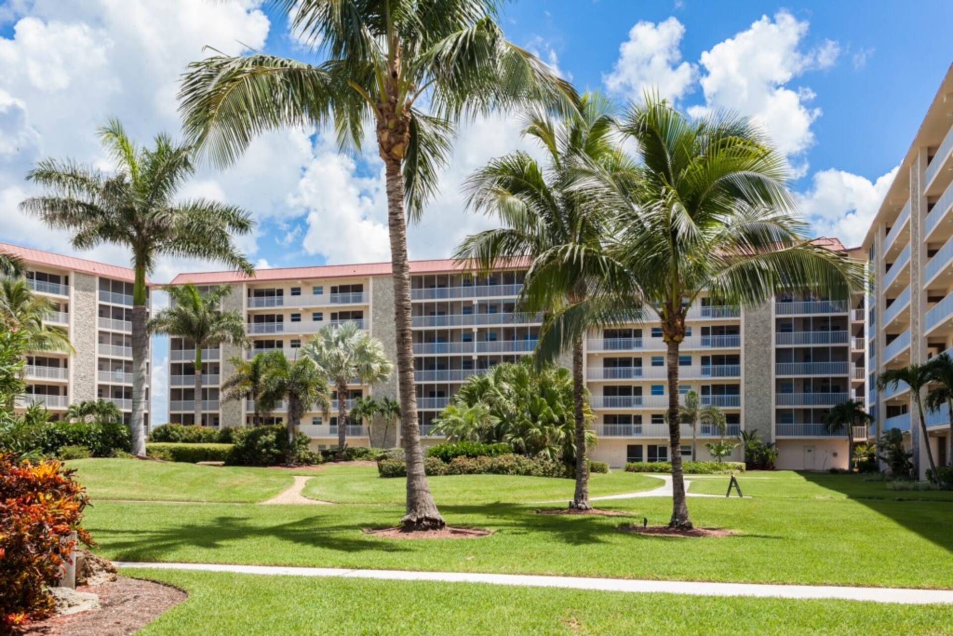 Ekskluzivno stanovanje v enem najprestižnejših letovišč, Bonita Beach, Florida Condo 5966