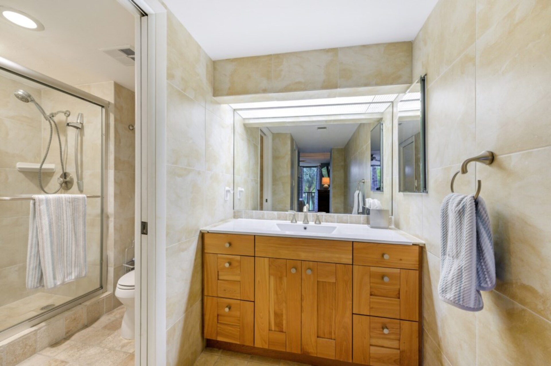 Ultimate 2-sobno stanovanje na Sea Isles, Florida Condo 5936
