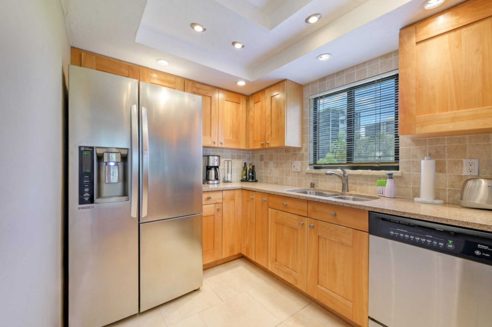 Ultimate 2-sobno stanovanje na Sea Isles, Florida Condo 5936