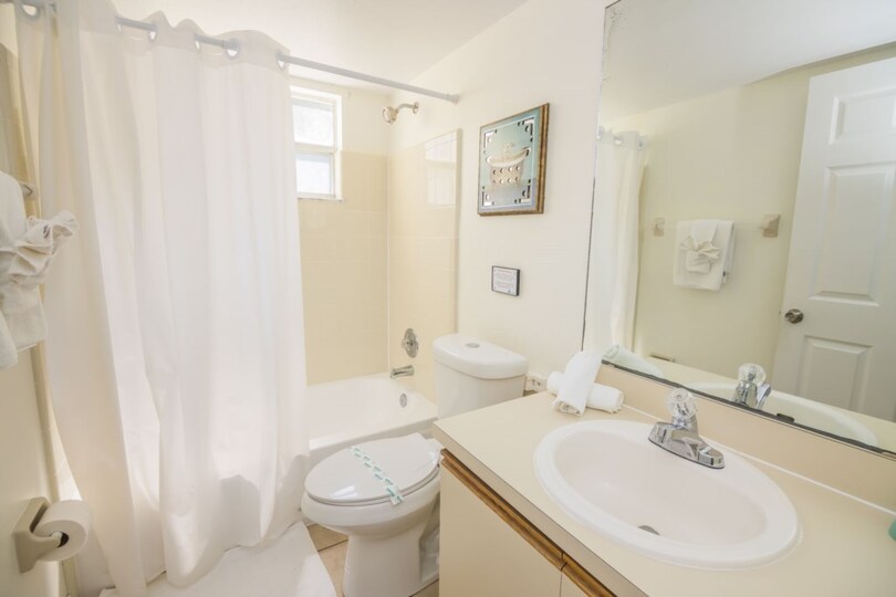 Ultimate 3-sobno stanovanje v zalivu Laguna Bay, Florida Condo 6006