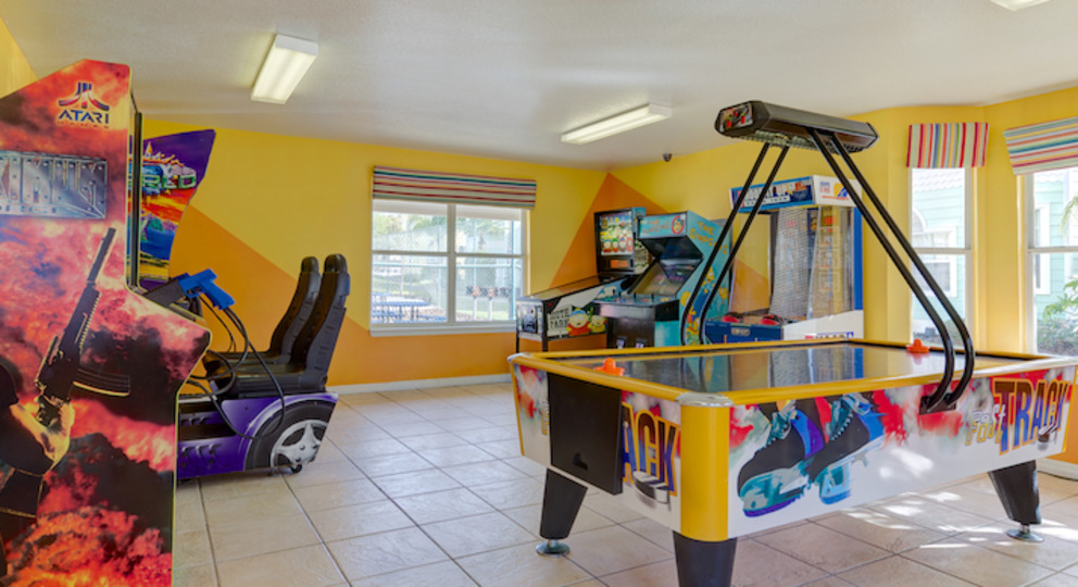 Luksuzno stanovanje v sodobnem slogu v vilah v Island Clubu, Florida Condo 6016