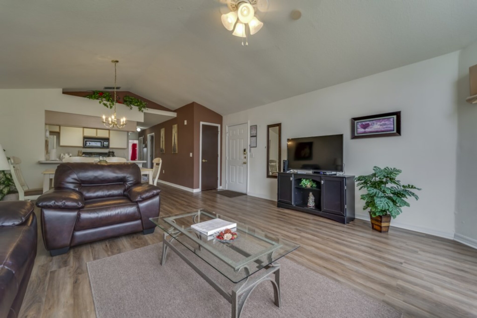 Luksuzno stanovanje v sodobnem slogu v vilah v Island Clubu, Florida Condo 6016