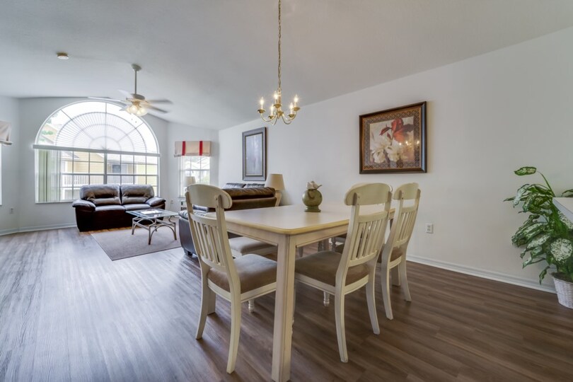 Luksuzno stanovanje v sodobnem slogu v vilah v Island Clubu, Florida Condo 6016