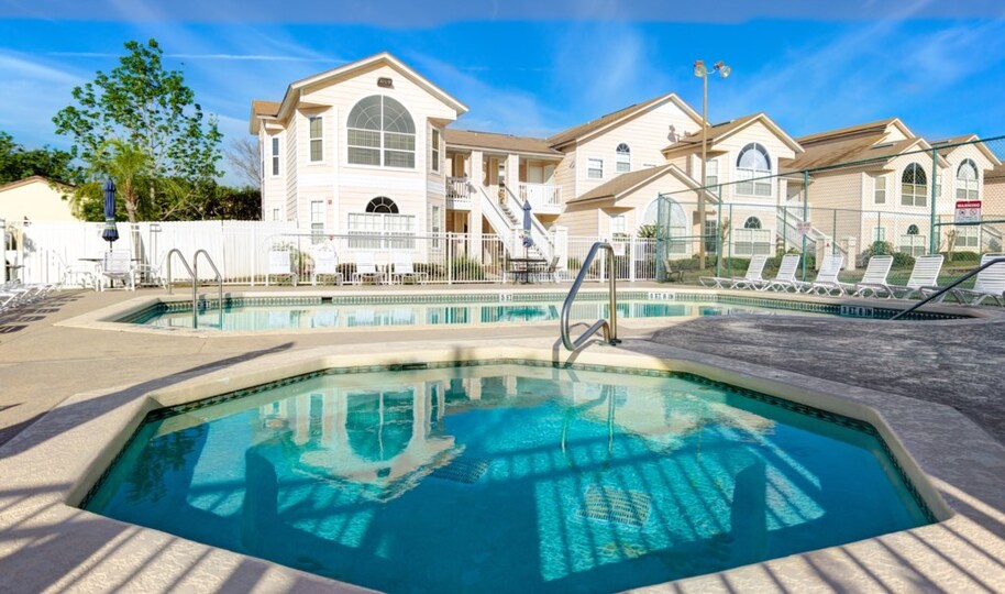 Ekskluzivno počitniško stanovanje le nekaj minut od Disneyja na Floridi Condo 6019