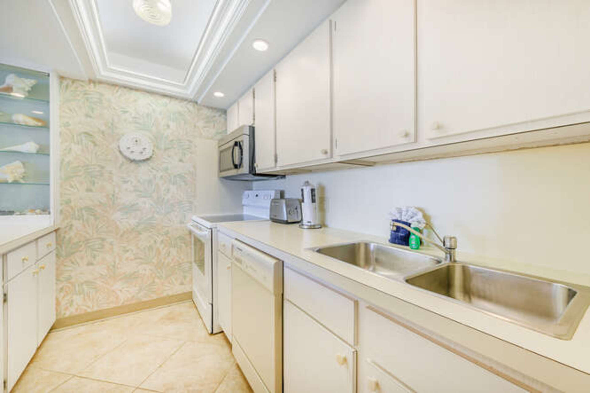 Luksuzno stanovanje v sodobnem slogu na Dolphin Way, Florida Condo 5937