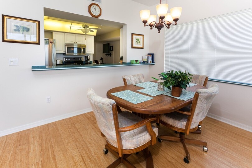 Luksuzno stanovanje v sodobnem slogu na Hibiscus Pointu, Florida Condo 5933