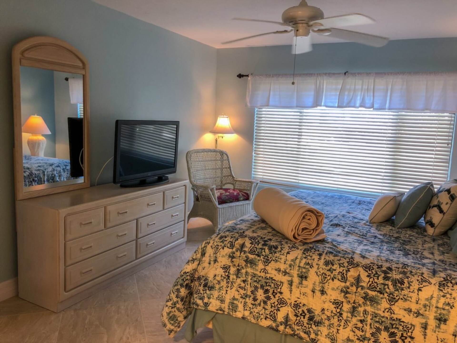 Ultimate 2-sobno stanovanje v letovišču Santa Maria Harbour, Florida Condo 5934