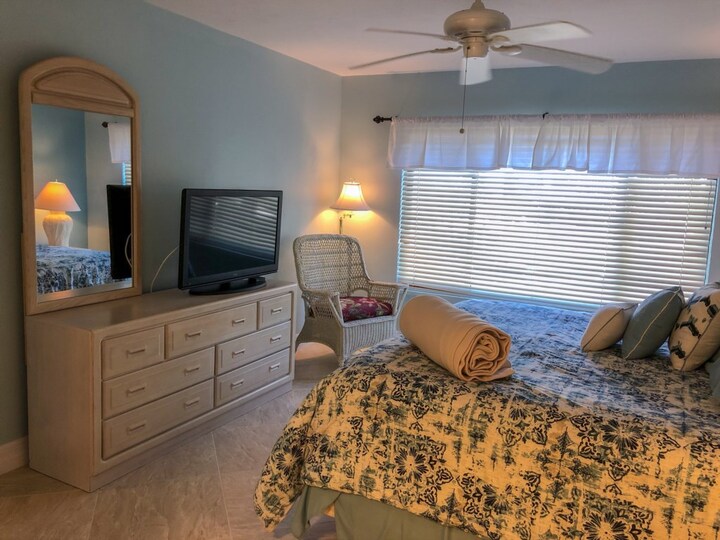 Ultimate 2-sobno stanovanje v letovišču Santa Maria Harbour, Florida Condo 5934