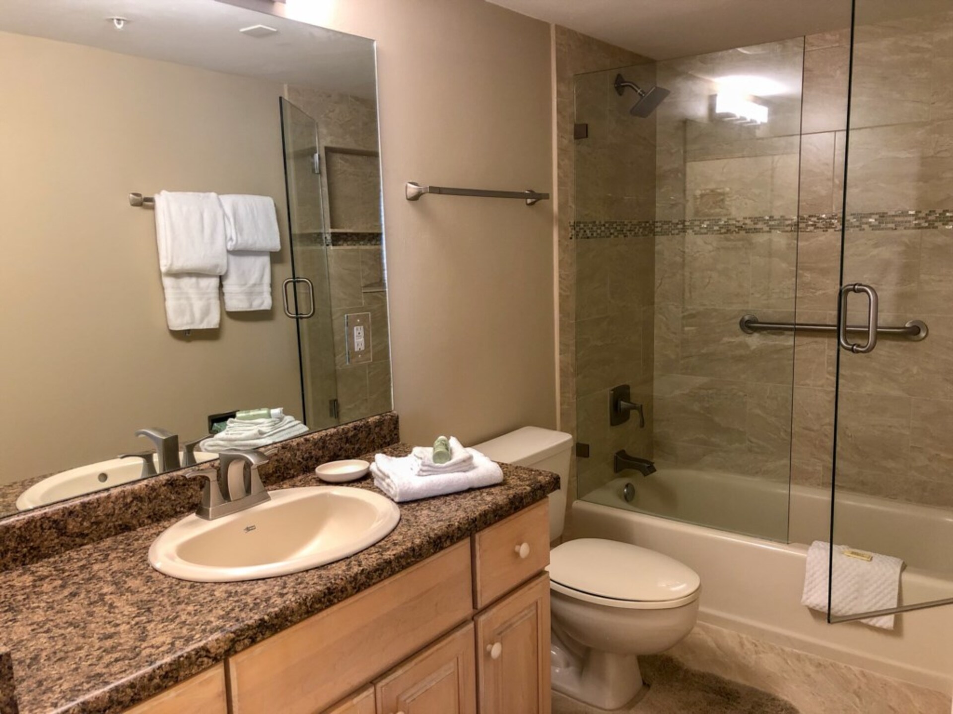 Ultimate 2-sobno stanovanje v letovišču Santa Maria Harbour, Florida Condo 5934