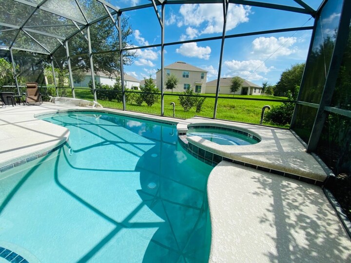 Vila s 5 zvezdicami in zasebnim bazenom na Calabay Parc ob jezeru Tower Lake, vila Florida 6105
