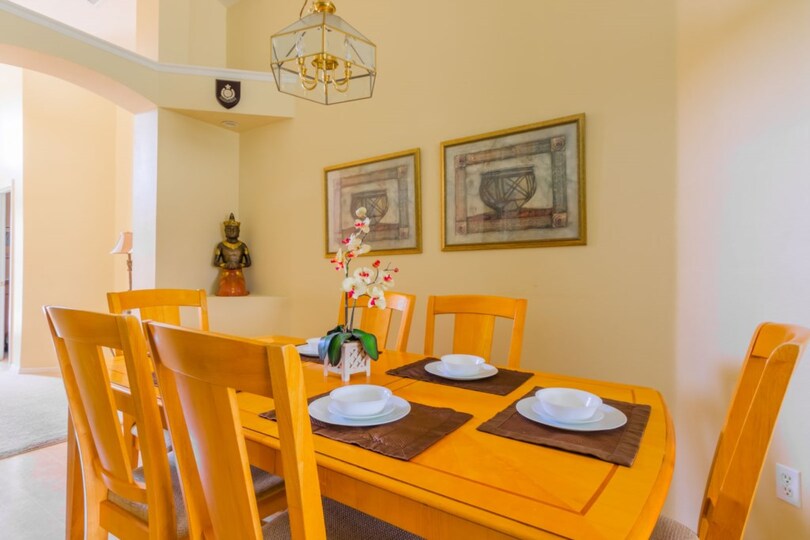 Ekskluzivna počitniška vila na počitnicah Sunrise Lakes, le nekaj minut od Disneyja, vila 5970 na Floridi