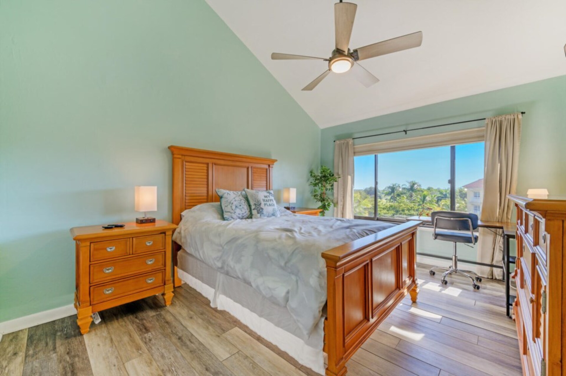 Ekskluzivno stanovanje v enem najprestižnejših letovišč, Santa Maria Harbour Resort, Florida Condo 5942