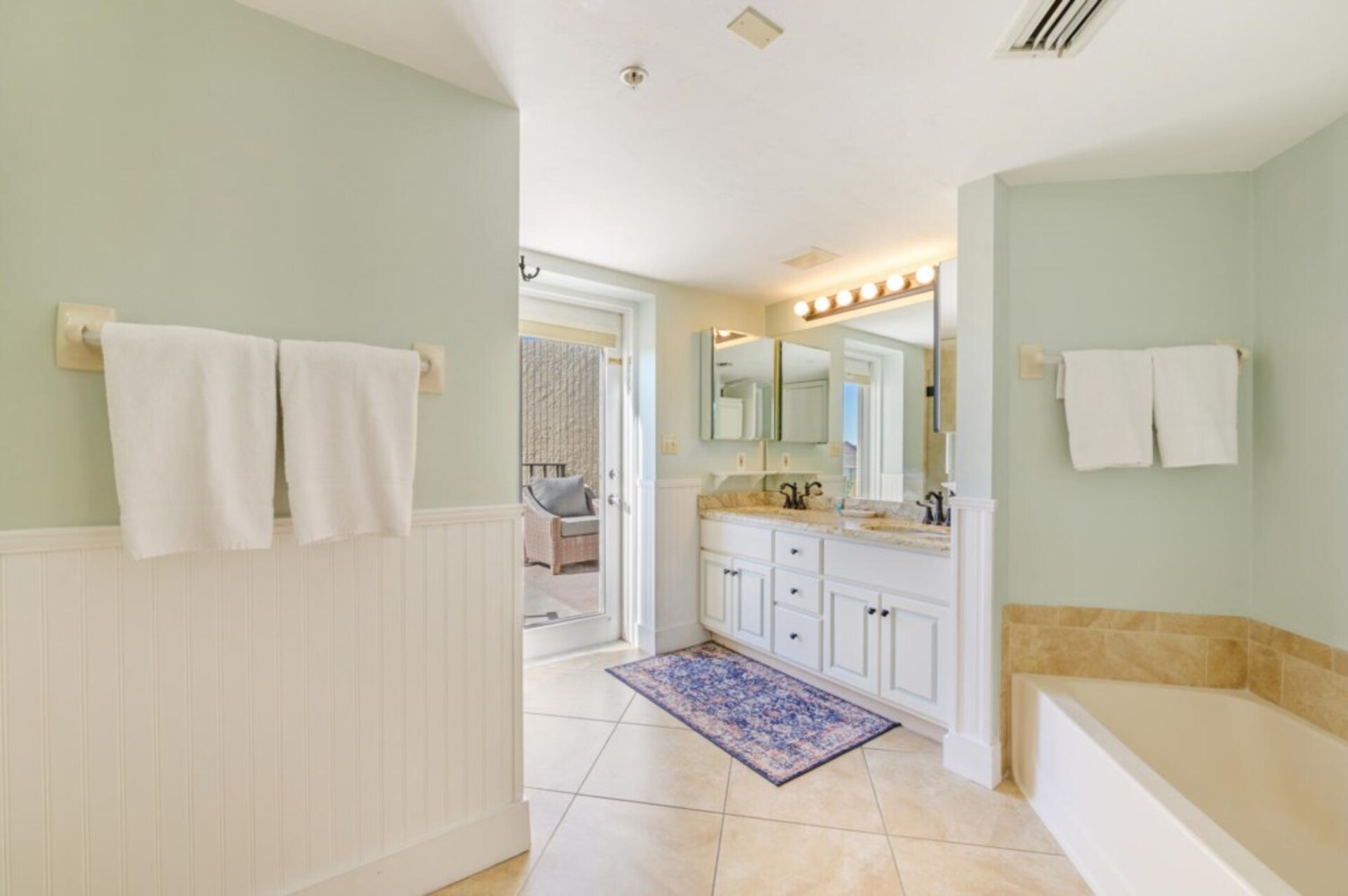 Ekskluzivno stanovanje v enem najprestižnejših letovišč, Santa Maria Harbour Resort, Florida Condo 5942