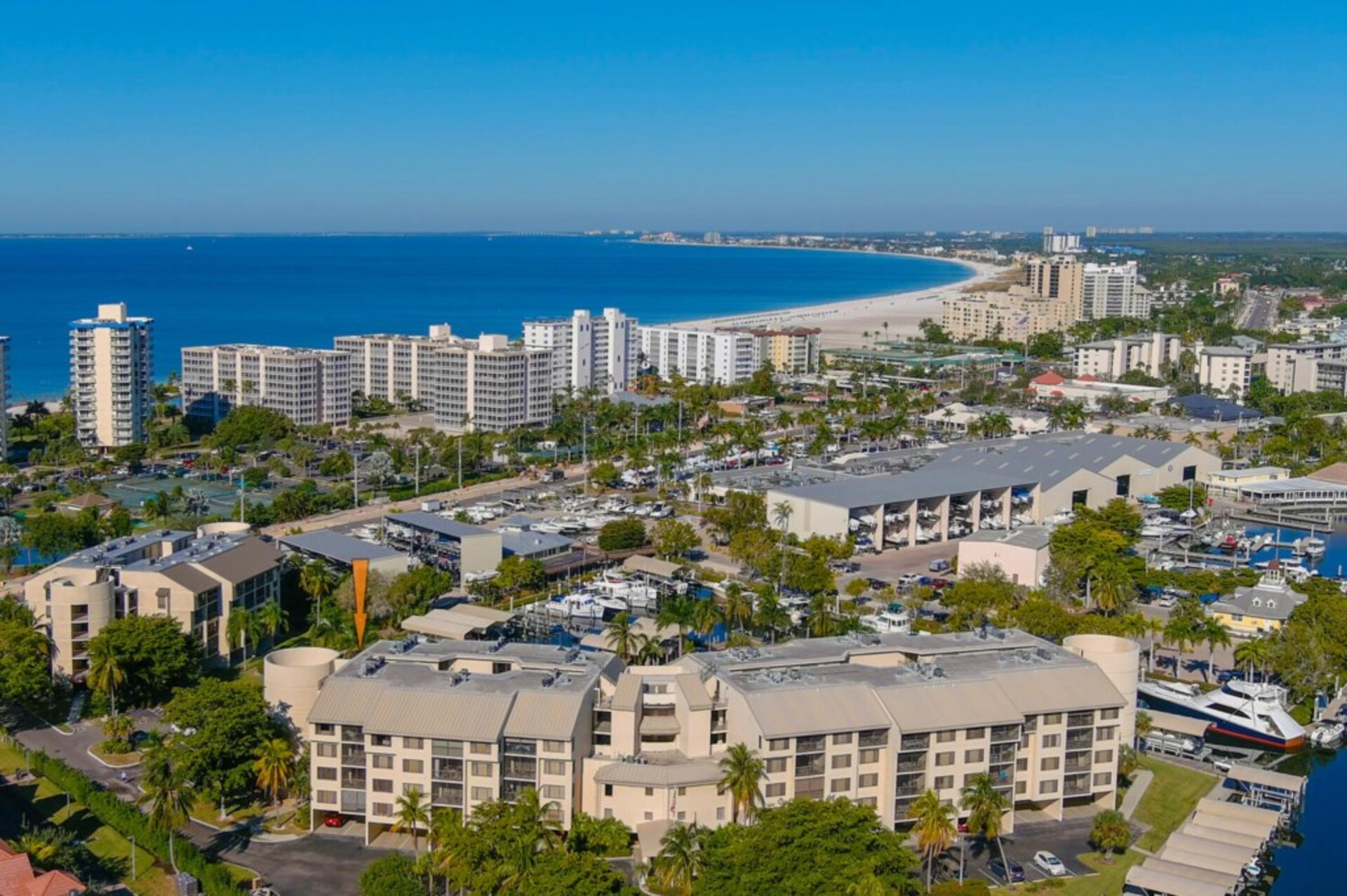 Ekskluzivno stanovanje v enem najprestižnejših letovišč, Santa Maria Harbour Resort, Florida Condo 5942