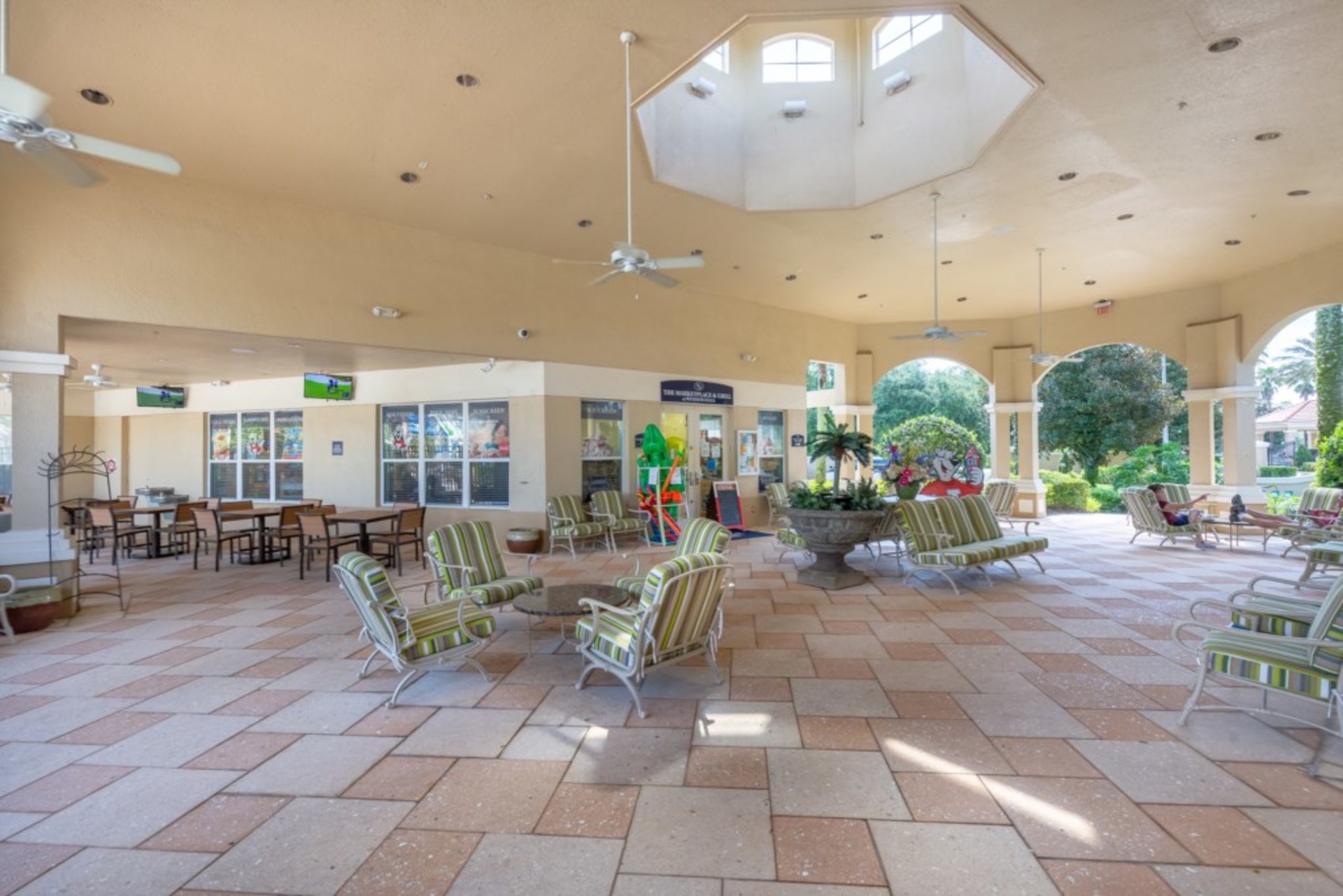 Vila s 5 zvezdicami v enem najprestižnejših območij v letovišču Windsor Hills, Florida Condo 6178