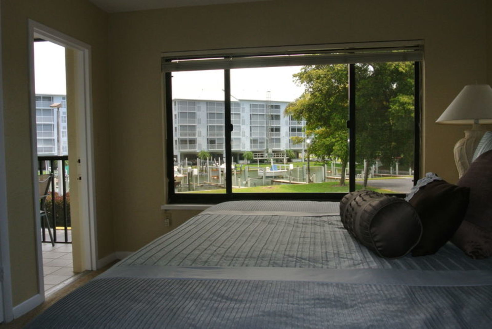 Ultimate 3-sobno stanovanje v letovišču Santa Maria Harbour, Florida Condo 5944