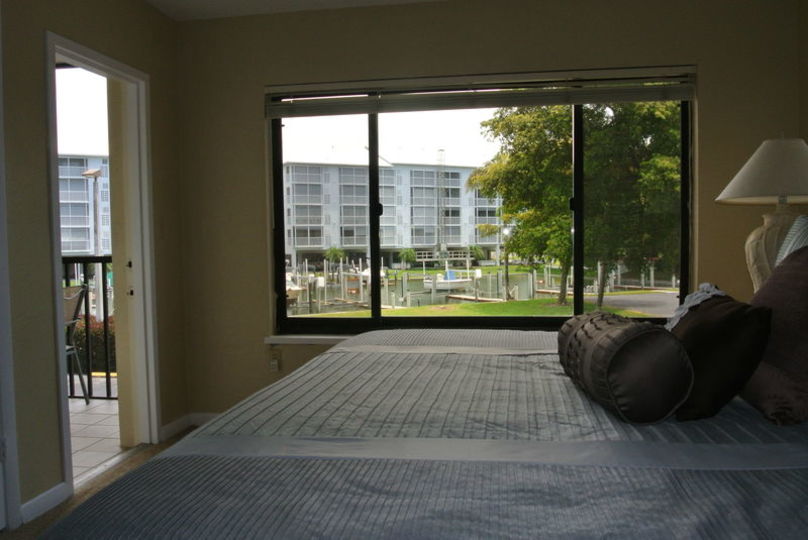 Ultimate 3-sobno stanovanje v letovišču Santa Maria Harbour, Florida Condo 5944