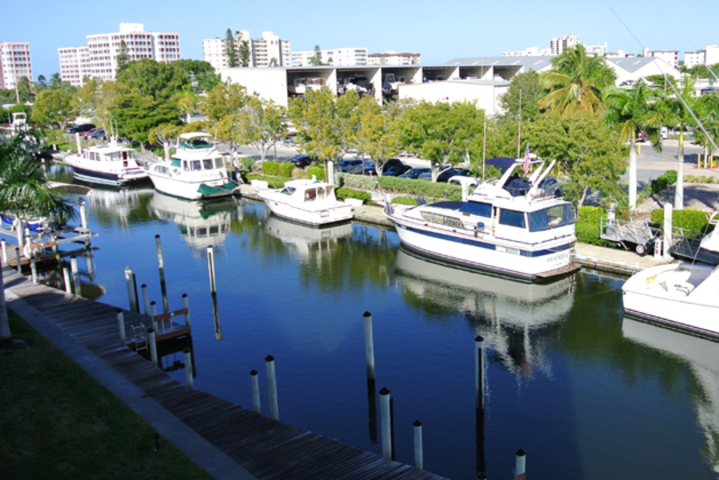 Ultimate 3-sobno stanovanje v letovišču Santa Maria Harbour, Florida Condo 5944