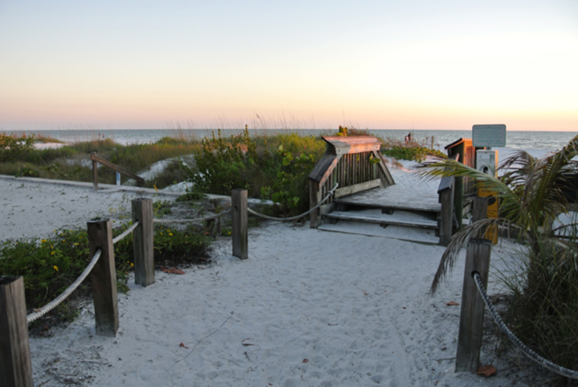 Ultimate 3-sobno stanovanje v letovišču Santa Maria Harbour, Florida Condo 5944
