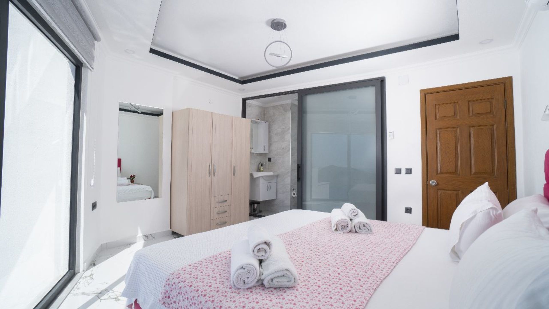 Vrhunska vila z osupljivim razgledom, Antalya Villa 1077