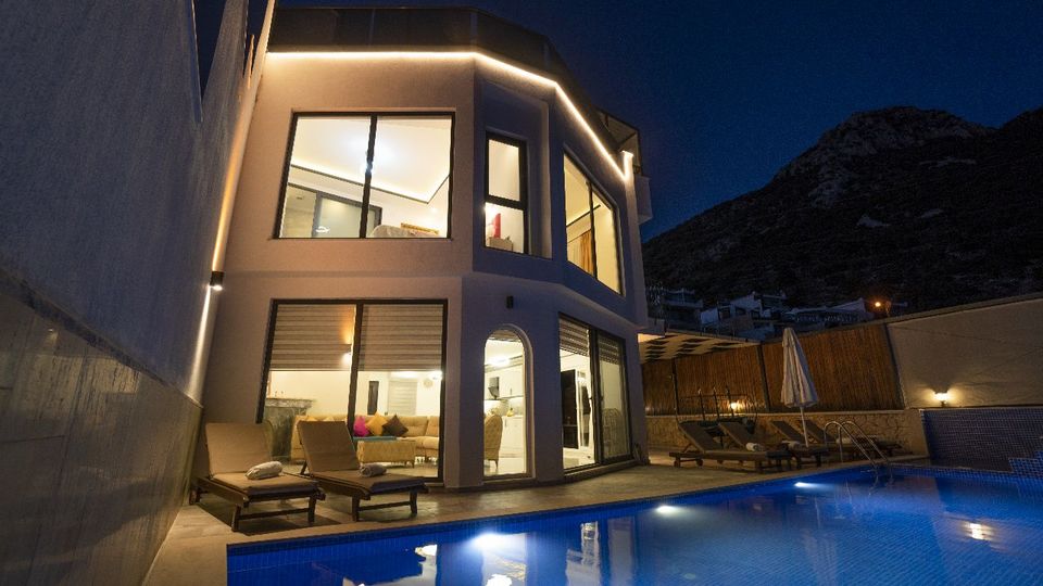 Vrhunska vila z osupljivim razgledom, Antalya Villa 1077