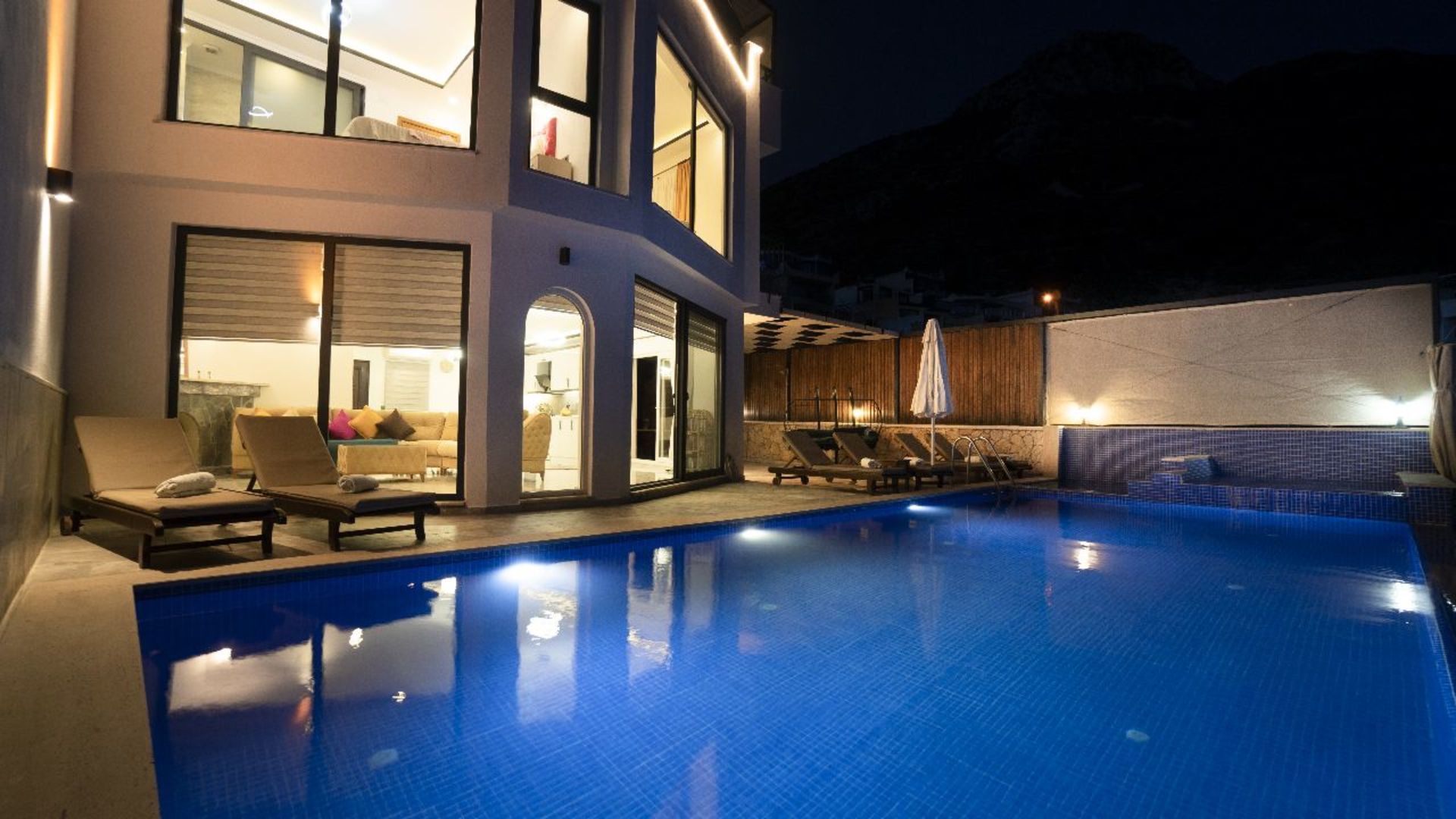 Vrhunska vila z osupljivim razgledom, Antalya Villa 1077