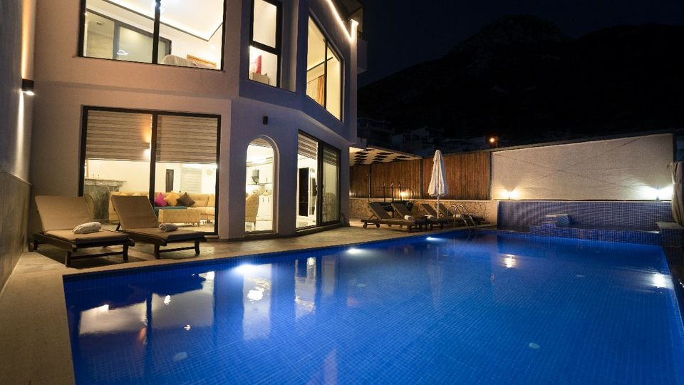 Vrhunska vila z osupljivim razgledom, Antalya Villa 1077