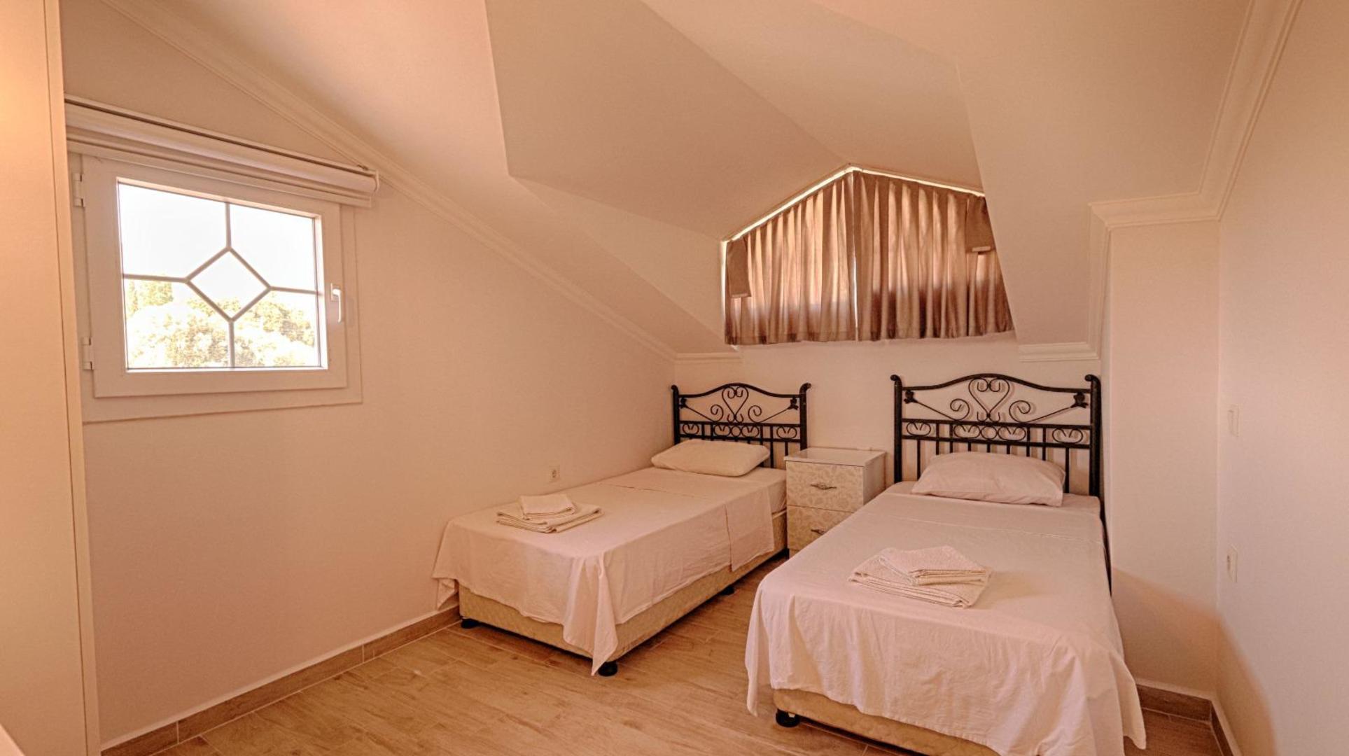 Vila s 5 zvezdicami in 4 spalnicami, Fethiye Villa 1029