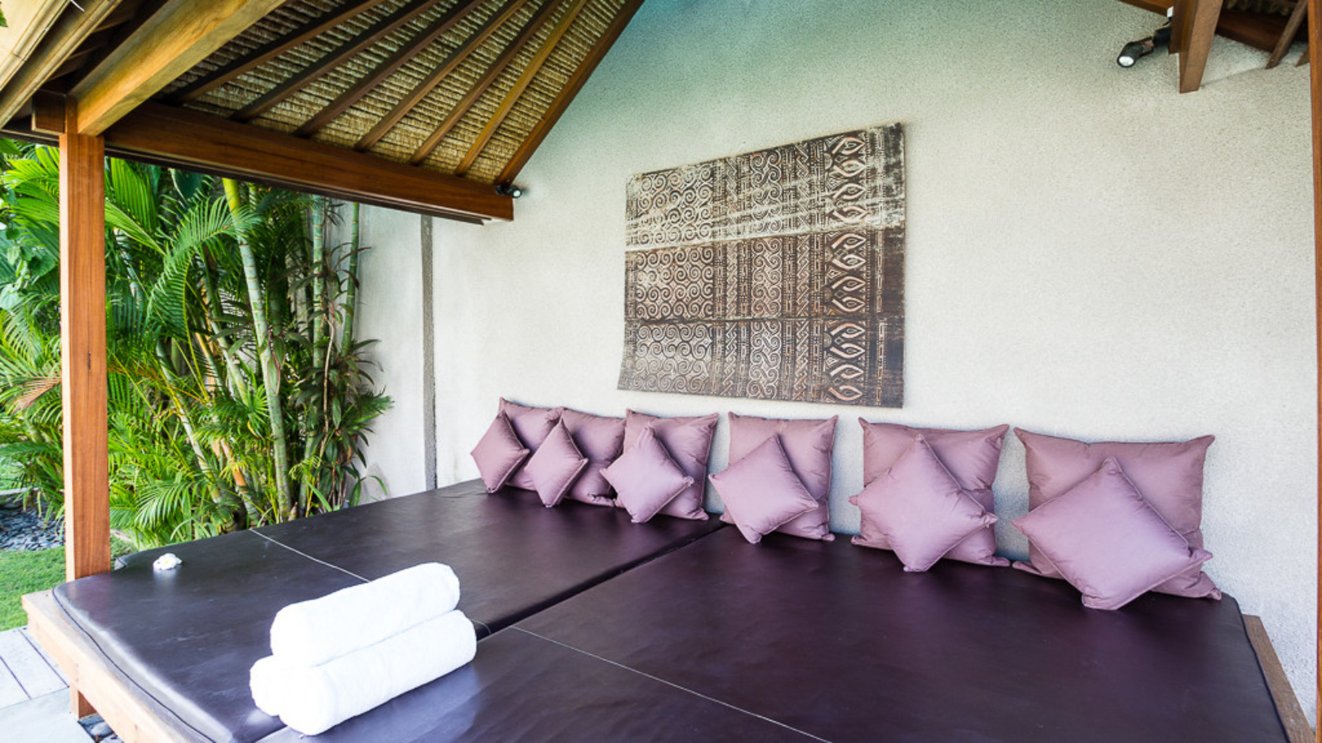 Neverjetna vila s 5 zvezdicami in 2 sproščujočima bazenoma, Bali Villa 2136