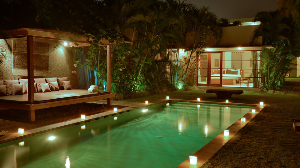 Neverjetna vila s 5 zvezdicami in 2 sproščujočima bazenoma, Bali Villa 2136
