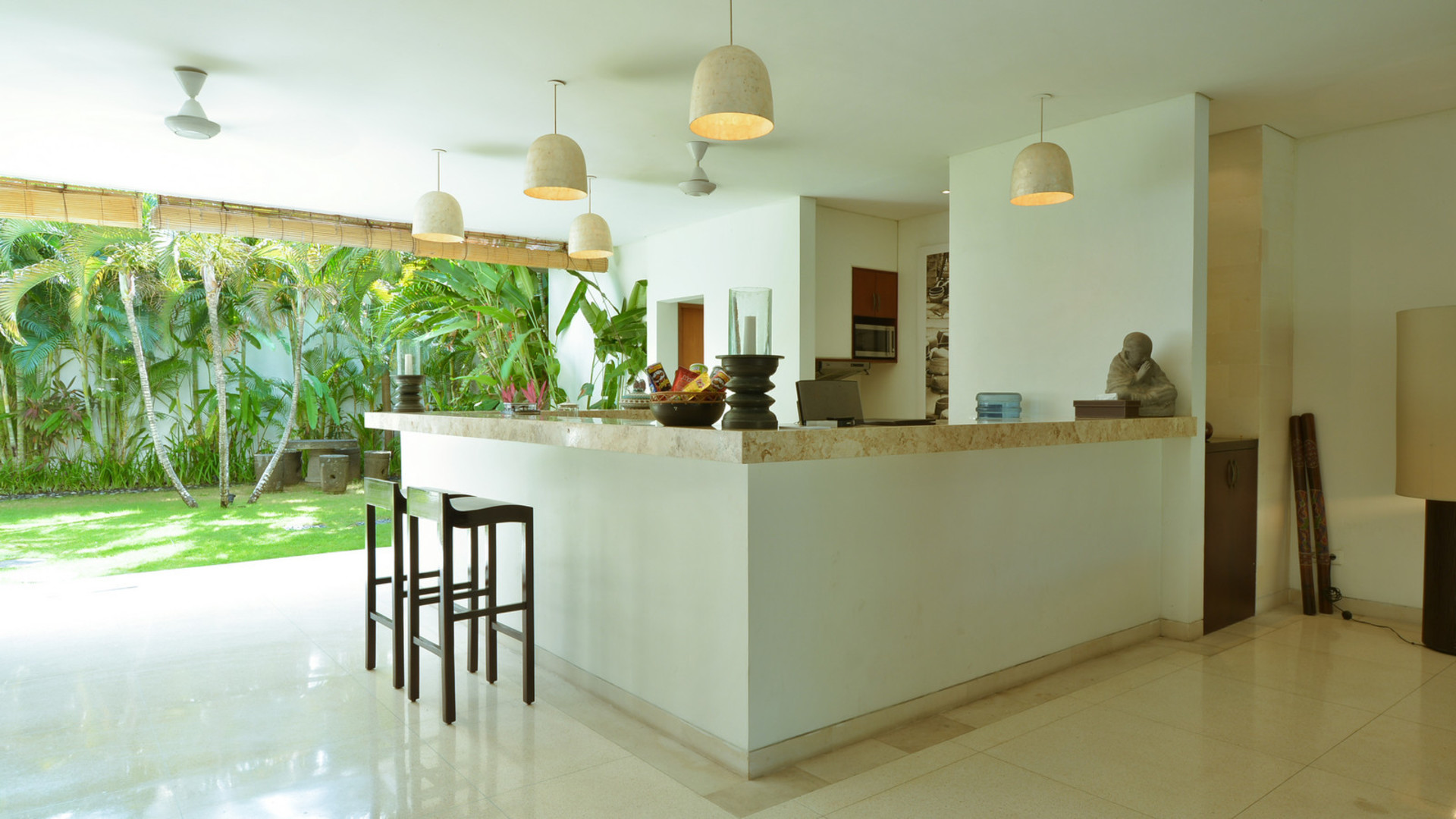 Neverjetna vila s 5 zvezdicami in 2 sproščujočima bazenoma, Bali Villa 2136
