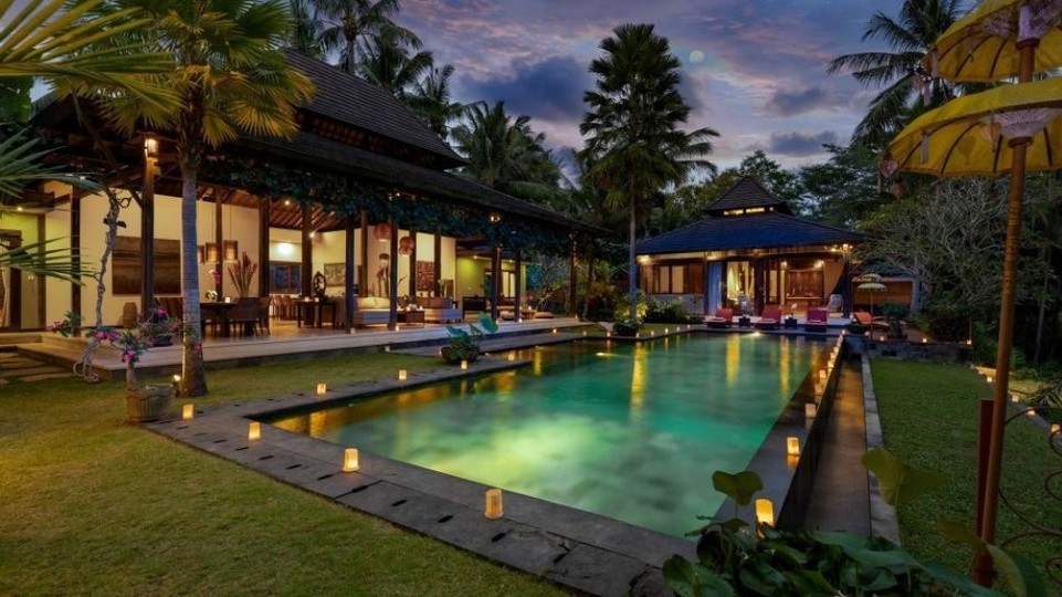 Čudovita vila s 7 spalnicami, spa in bazenom, vila Bali 2137