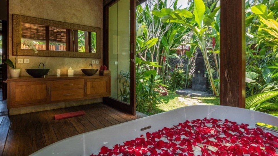 Čudovita vila s 7 spalnicami, spa in bazenom, vila Bali 2137