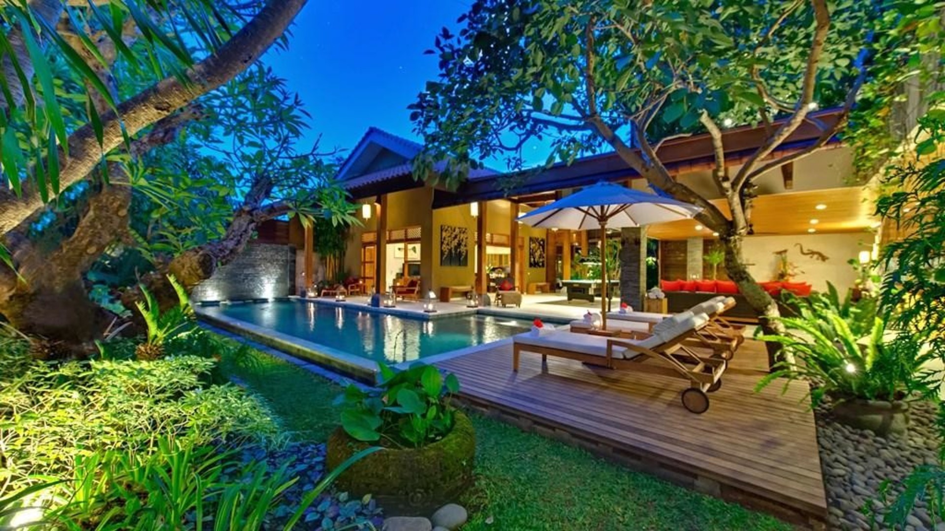 Mirna vila z bleščečim bazenom, Bali Villa 2139